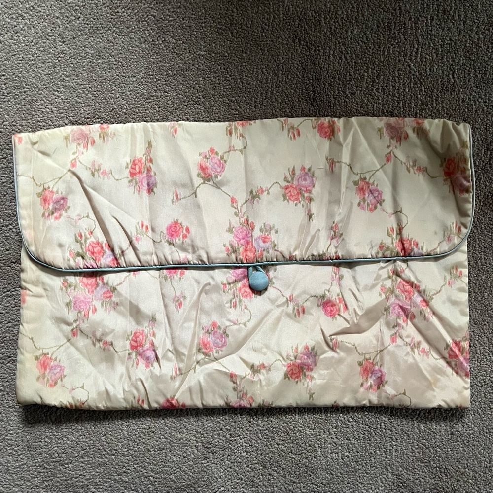 Vintage Women’s Soft Envelope Travel Bag